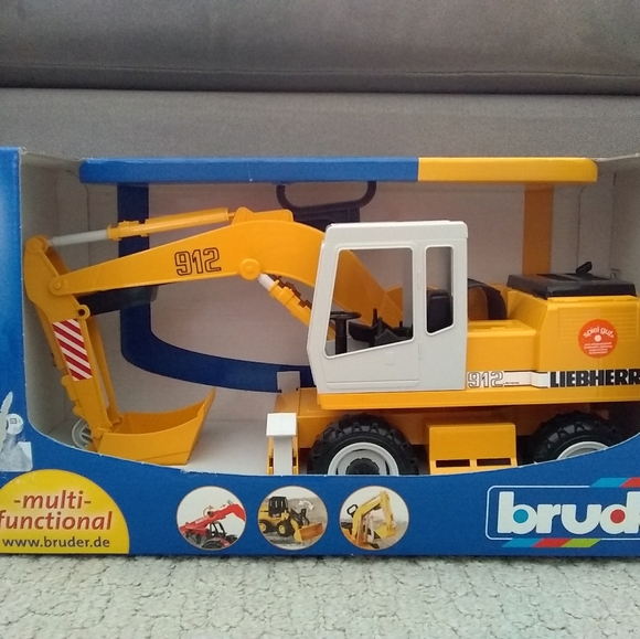 bruder shovel liebherr